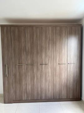 Armário 6 portas, 4 gavetas e espelho 