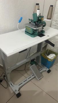 Máquina overloque semi industrial 