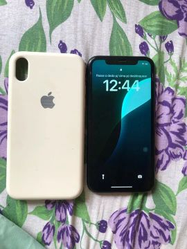 iPhone XR 64 gigas troco ou vendo
