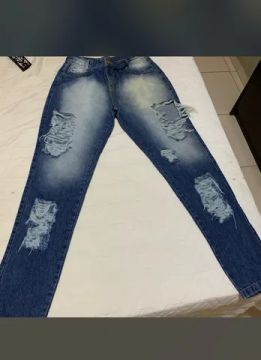 Calça jeans tamanho 42 nova 