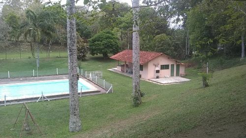Clube para aluguel com sede de 80 metros quadrados e piscina - Teresópolis RJ