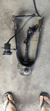 Vendo engate de moto pra puxar carroça+ pedal da roda traseira+ fiação pra luzes