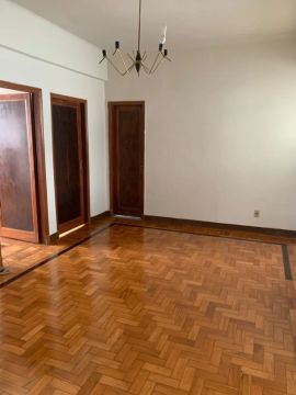 Apartamento no centro, 3 quartos, sala, cozinha, banheiro, DCE e varanda