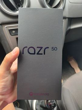 Celular dobrável razr 50 lacrado 512gb