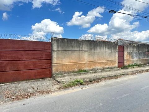 Ótimo terreno para investimento com projeto para 16 unidades 