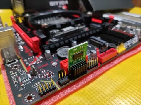 KIT XEON E5 2680 V4 + PLACA MÃE QIYIDA X99 H9S COM MÓDULO TPM + 2 MEMORIAS ASGARD 8 GB RGB
