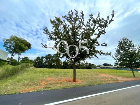 Lindo e exclusivo lote com 3067m2 no condomínio Quinta da Baroneza em Bragança Paulista. F