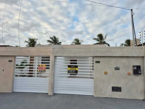 Casa na Barra dos Coqueiros ^