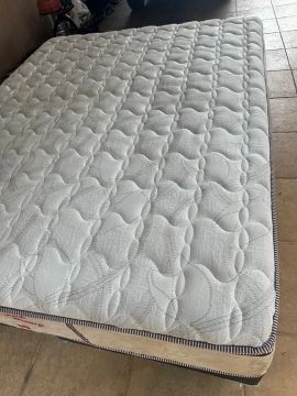 Cama Box Queen Size 