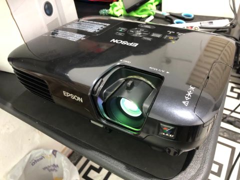 Projetor Epson S8 LCD semi novo