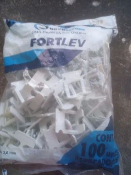 Nivelador fortlev 3mm pacote com 100 peças 