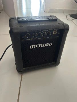 Amplificador de Guitarra Meteoro MG10
