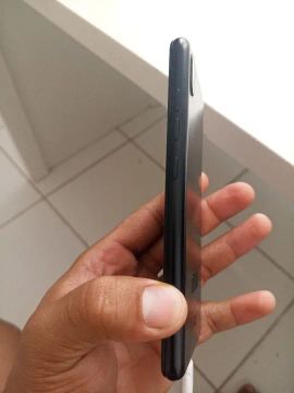 Smartphone Preto - Ótimo estado!
