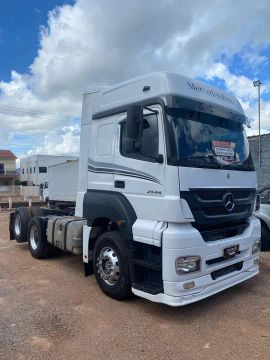 Caminhão Mercedes-Benz 2544 - Ano 2013