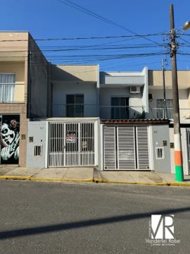 Sobrado para locação em Camboriú-SC, Santa Regina: 2 quartos, 2 salas, 1 banheiro, 1 vaga 