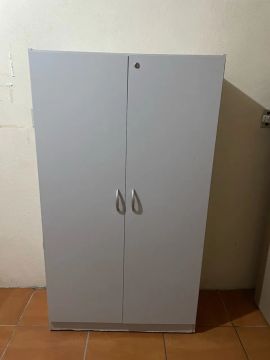 2 armários de 2 portas