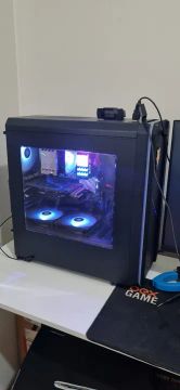 PC Gamer Ryzen 7 2700 + RX 570 4 GB
