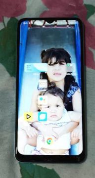 Celular Android em ótimo estado