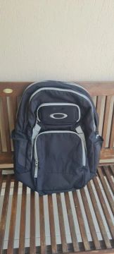Mochila Oakley Works Pack 35l em estado de nova, com nota fiscal