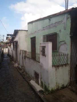 Vende-se uma casa com terreno no bairro igapó zn de natal ( aceitamos propostas)