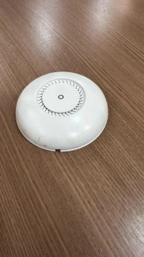 Roteador Mikrotik Routerboard RBCAPGI-5ACD2ND Parede ou Teto