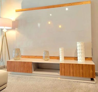Rack de TV + Painel | Novíssimo (2,20 largura x 1,80)