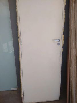 Porta para Drywall banheiro usada
