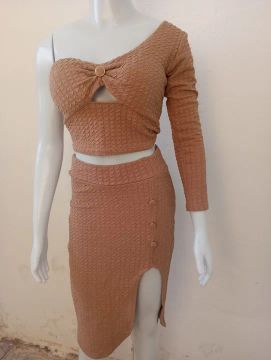 Conjunto feminino Saia Midi com cropped mula maca
