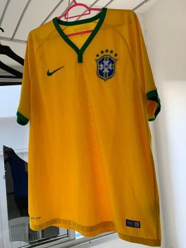 Camisa de Futebol Brasil - Nike - Tamanho G