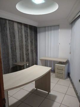 Aluga-se sala mobiliada no centro de Guarapari 