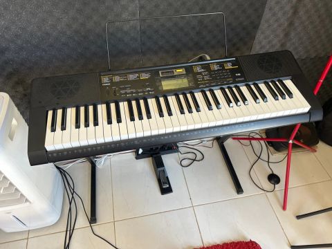 Teclado Casio CTK-2400