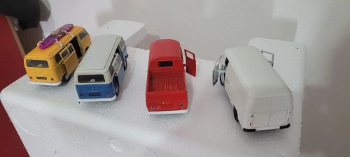 Coleção de miniaturas de carros antigos