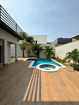 Sobrado condominio florais dos lagos 4suites