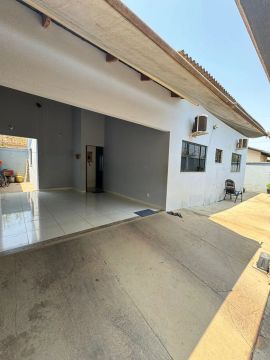 Casa à venda na 1103 sul - 3 quartos (uma suíte) - desmembrada