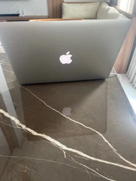 MAC BOOk AIR, 2013