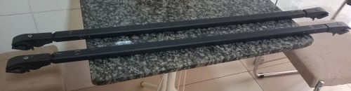 Par de barras de teto transversais para carro