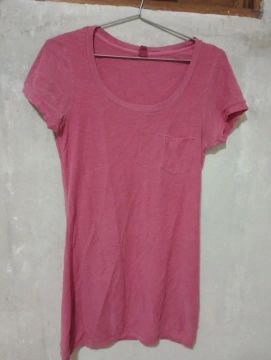 Camiseta Rosa em algodão leve