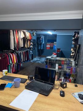 Vendo loja de roupas 