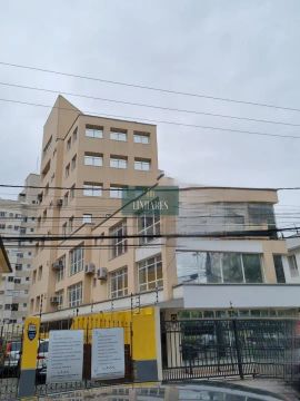Prédio Comercial na Praça Getúlio Vargas, Centro
