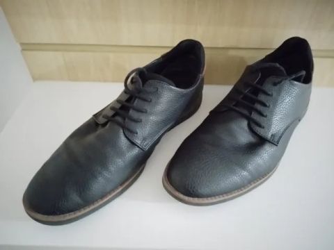Sapato social tam 42/43 preto sola reta confortavel - para conserto