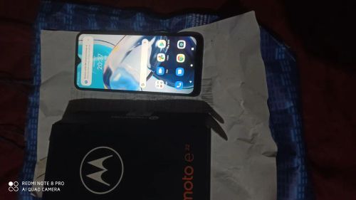 Motorola Moto E22 64 gigas conservado com nota fiscal e carregador original leia o 
