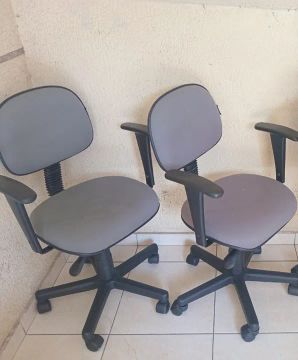 cadeira secretaria 180cada