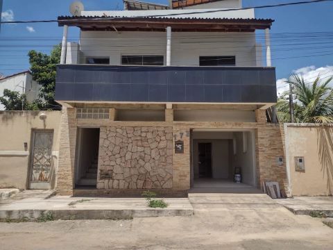ALUGA-SE CASA EM JANAÚBA 