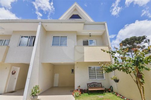 Sobrado para venda possui 134 metros quadrados com 3 quartos em Abranches - Curitiba - PR
