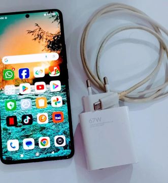 Redmi Note 13 Pro 5G 256GB ELE TEM UMA CÂMERA ABSURDA 200 MP. ESTÁ Semi novo.