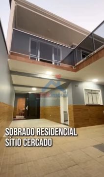 Sobrado à venda no bairro Sítio Cercado - Curitiba/PR