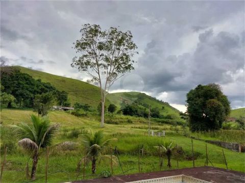 Sítio com 7 quartos à venda em Centro - SP