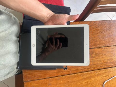 iPad 6º Geração -32GB - SEMI-NOVO