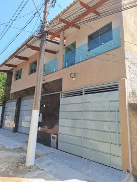 Apartamento com 2 quartos sala conjugada/cozinha banheiro social varanda área e garagem 