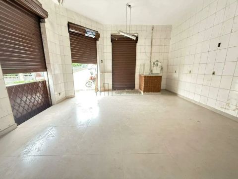 Loja de 60m², reformada, para alugar no Alto Barroca